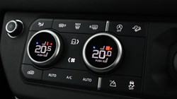 2024 (74) LAND ROVER DEFENDER 3.0 D250 X-Dynamic SE 90 3dr Auto 5795269