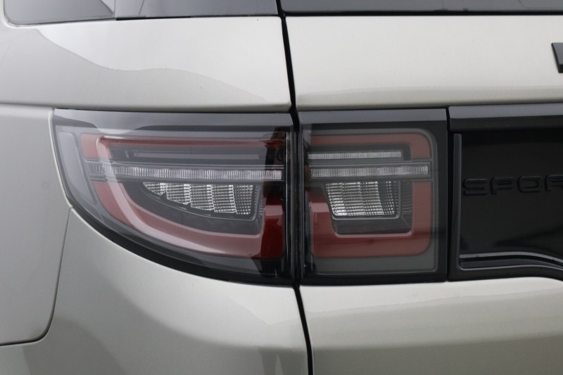 2023 (23) LAND ROVER DISCOVERY SPORT 2.0 D200 R-Dynamic HSE 5dr Auto 5805319