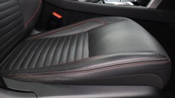 2023 (23) LAND ROVER DISCOVERY SPORT 2.0 D200 R-Dynamic HSE 5dr Auto 5805289