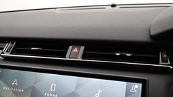 2025 (25) LAND ROVER RANGE ROVER VELAR 2.0 D200 MHEV Dynamic SE 5dr Auto 5830635