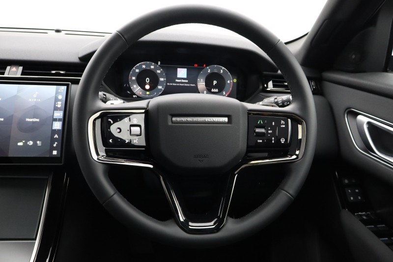 2025 (25) LAND ROVER RANGE ROVER VELAR 2.0 D200 MHEV Dynamic SE 5dr Auto 5830631