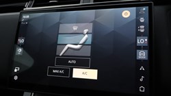 2025 (25) LAND ROVER RANGE ROVER VELAR 2.0 D200 MHEV Dynamic SE 5dr Auto 5830642