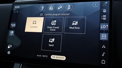 2025 (25) LAND ROVER RANGE ROVER VELAR 2.0 D200 MHEV Dynamic SE 5dr Auto 5830644