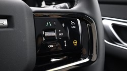2025 (25) LAND ROVER RANGE ROVER VELAR 2.0 D200 MHEV Dynamic SE 5dr Auto 5830633
