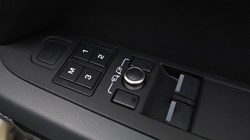 2021 (21) LAND ROVER DEFENDER 3.0 D250 X-Dynamic SE 90 3dr Auto 5822013