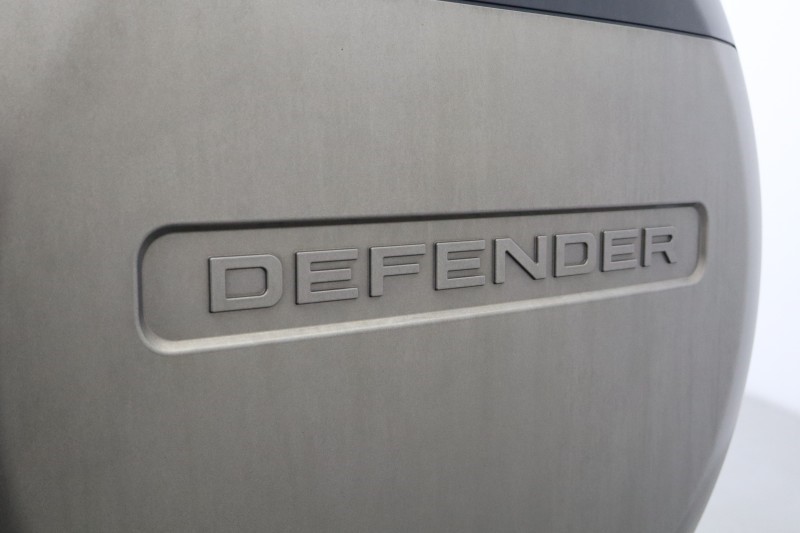 2021 (21) LAND ROVER DEFENDER 3.0 D250 X-Dynamic SE 90 3dr Auto 5822009