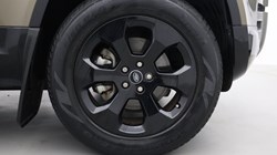 2021 (21) LAND ROVER DEFENDER 3.0 D250 X-Dynamic SE 90 3dr Auto 5822001