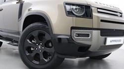 2021 (21) LAND ROVER DEFENDER 3.0 D250 X-Dynamic SE 90 3dr Auto 5822022