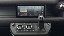 2021 (21) LAND ROVER DEFENDER 3.0 D250 X-Dynamic SE 90 3dr Auto 5822095