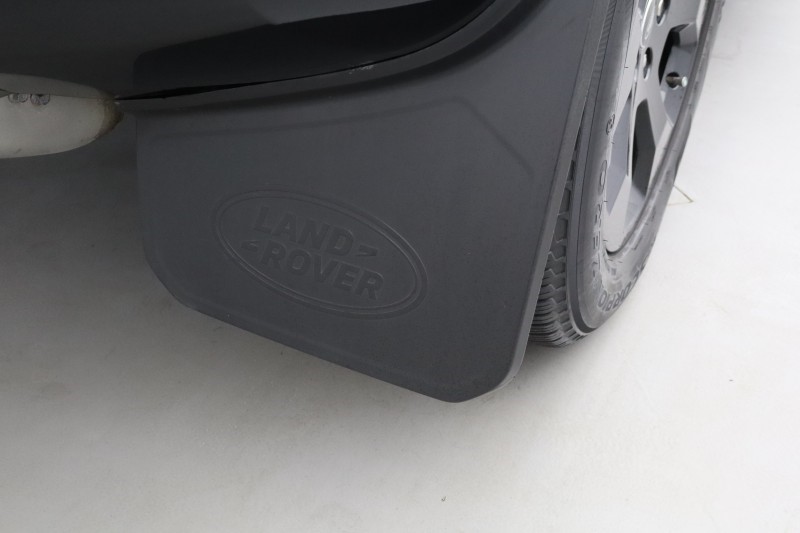 2021 (21) LAND ROVER DEFENDER 3.0 D250 X-Dynamic SE 90 3dr Auto 5822011