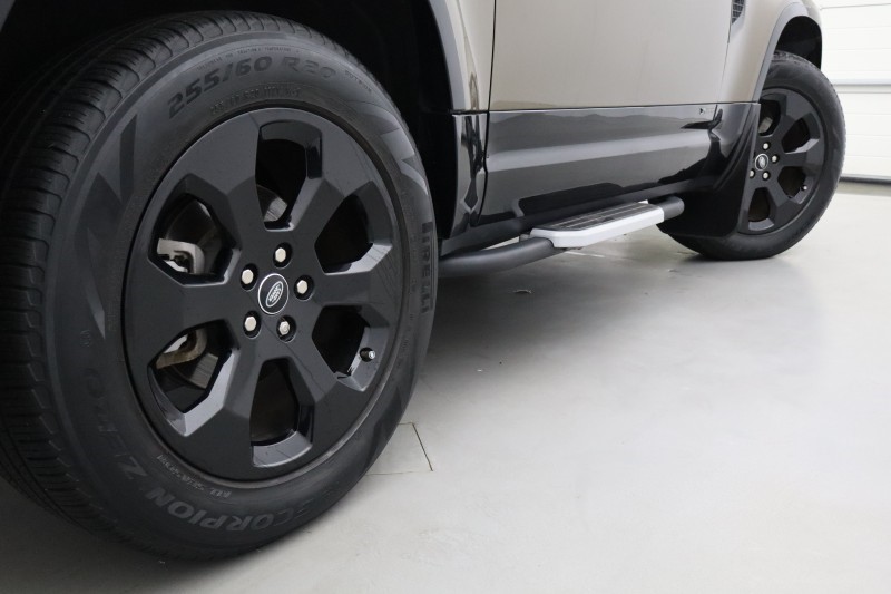2021 (21) LAND ROVER DEFENDER 3.0 D250 X-Dynamic SE 90 3dr Auto 5822020