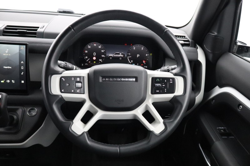 2024 (74) LAND ROVER COMMERCIAL DEFENDER 3.0 D250 Hard Top S Auto [3 Seat] 5834434