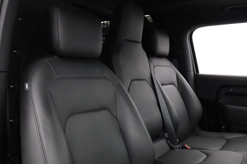 2025 (25) LAND ROVER COMMERCIAL DEFENDER 3.0 D350 Hard Top X-Dynamic HSE Auto [3 Seat] 5858531