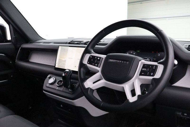2025 (25) LAND ROVER COMMERCIAL DEFENDER 3.0 D350 Hard Top X-Dynamic HSE Auto [3 Seat] 5858533