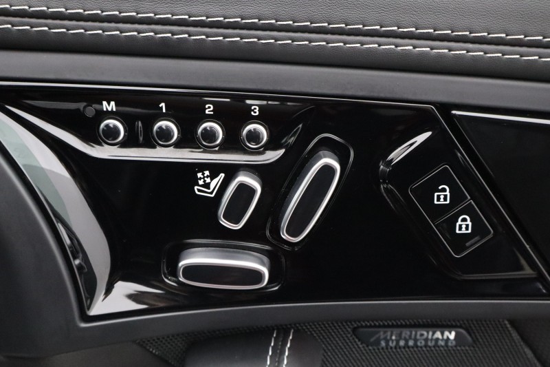 2021 (70) JAGUAR F-TYPE 5.0 P575 Supercharged V8 R 2dr Auto AWD 5843843