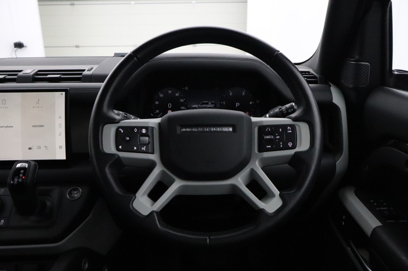 2023 (73) LAND ROVER DEFENDER 3.0 D250 X-Dynamic HSE 90 3dr Auto 5837015