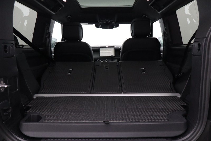 2023 (73) LAND ROVER DEFENDER 3.0 D250 X-Dynamic HSE 90 3dr Auto 5837058