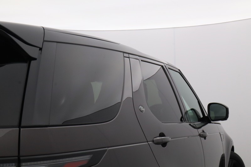 2023 (73) LAND ROVER DISCOVERY 3.0 D300 Metropolitan Edition 5dr Auto 5848236