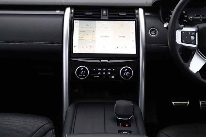 2023 (73) LAND ROVER DISCOVERY 3.0 D300 Metropolitan Edition 5dr Auto 5848198