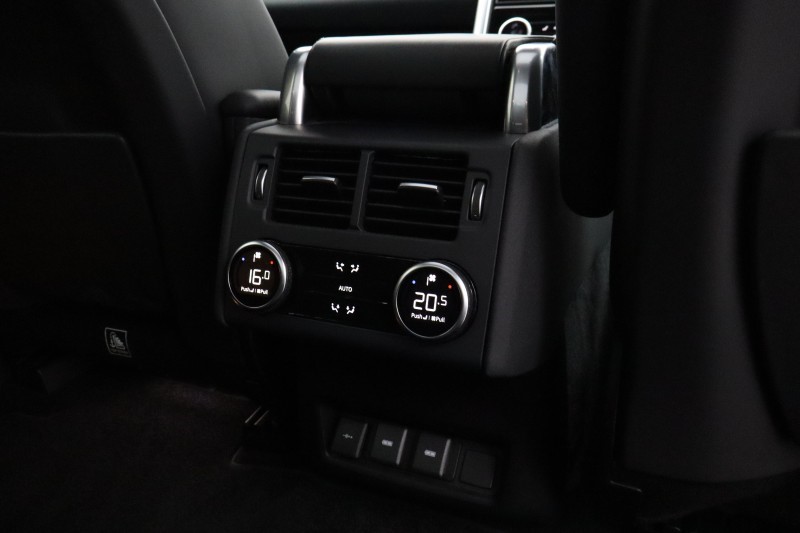 2023 (73) LAND ROVER DISCOVERY 3.0 D300 Metropolitan Edition 5dr Auto 5848196