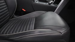 2023 (73) LAND ROVER DISCOVERY 3.0 D300 Metropolitan Edition 5dr Auto 5848207