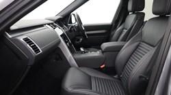 2024 (74) LAND ROVER DISCOVERY 3.0 D350 Dynamic SE 5dr Auto 5847280