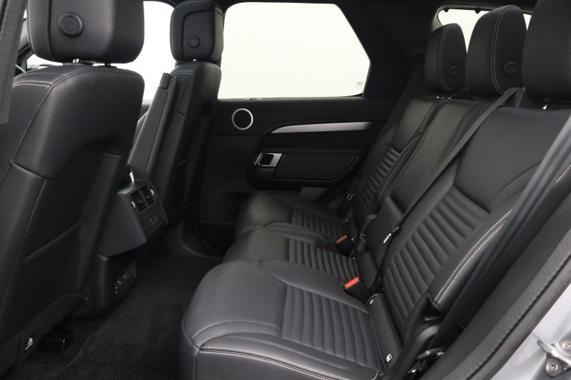 2024 (74) LAND ROVER DISCOVERY 3.0 D350 Dynamic SE 5dr Auto 5847281