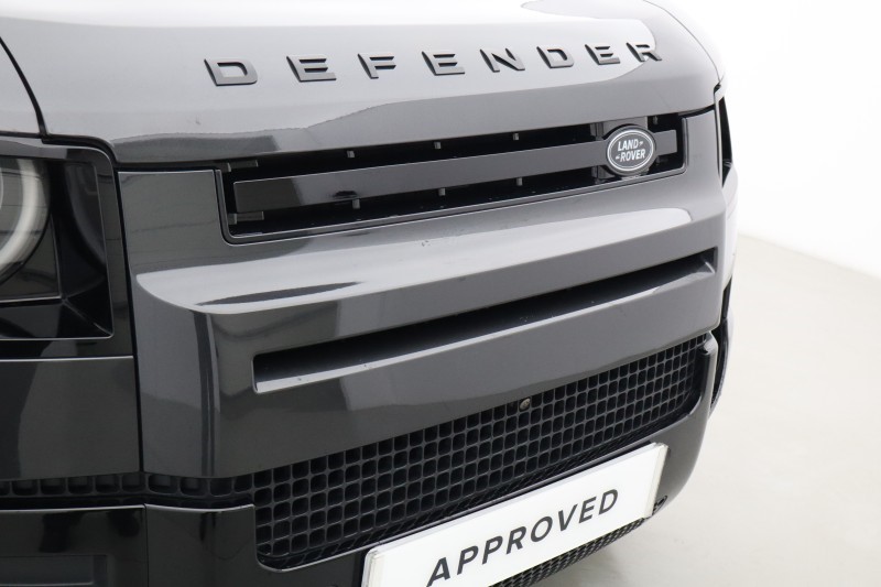 2025 (75) LAND ROVER DEFENDER 3.0 D250 X-Dynamic HSE 110 5dr Auto 5855063