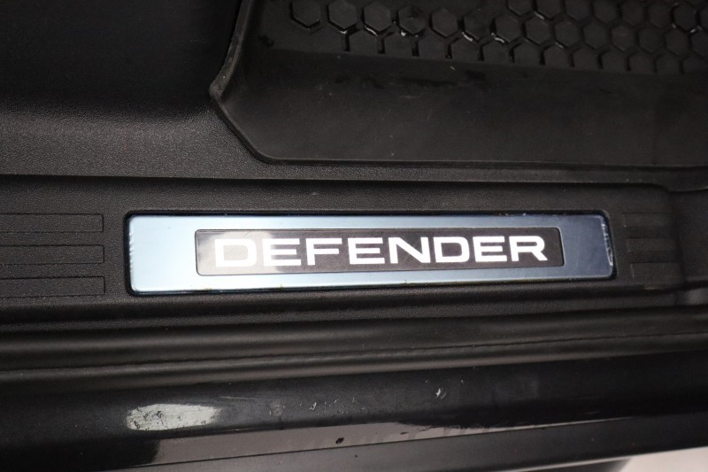 2025 (75) LAND ROVER DEFENDER 3.0 D250 X-Dynamic HSE 110 5dr Auto 5855088