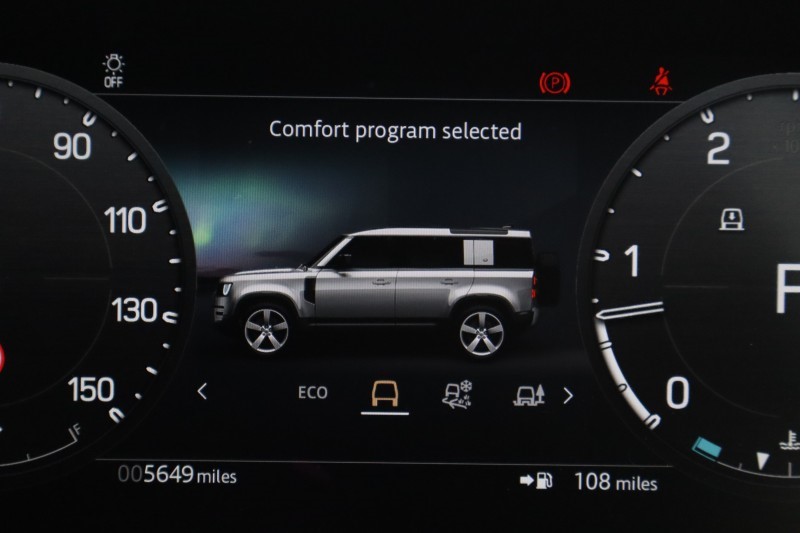 2025 (75) LAND ROVER DEFENDER 3.0 D250 X-Dynamic HSE 110 5dr Auto 5855112