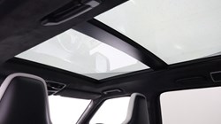 2021 (21) LAND ROVER RANGE ROVER SPORT 5.0 P575 S/C SVR Carbon Edition 5dr Auto 5886838