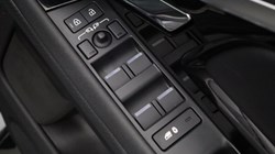 2022 (72) LAND ROVER RANGE ROVER EVOQUE 1.5 P300e Evoque Edition 5dr Auto 5838306