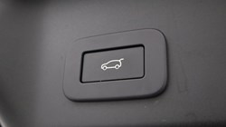 2023 (23) LAND ROVER RANGE ROVER EVOQUE 1.5 P300e R-Dynamic SE 5dr Auto 5841677