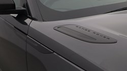 2025 (25) LAND ROVER RANGE ROVER VELAR 2.0 D200 MHEV Dynamic SE 5dr Auto 5839070