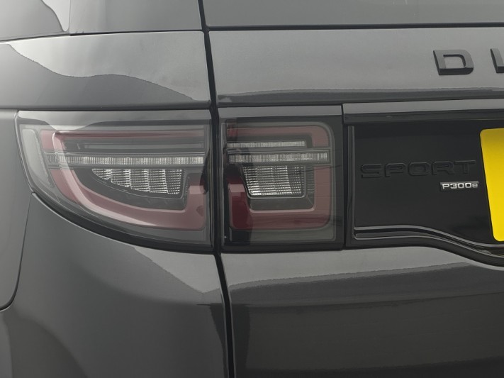 2022 (22) LAND ROVER DISCOVERY SPORT 1.5 P300e R-Dynamic SE 5dr Auto [5 Seat] 5988886