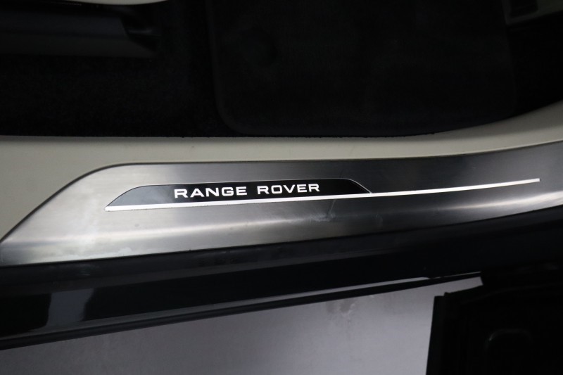2026 (26) LAND ROVER RANGE ROVER 3.0 D300 Edition 4dr Auto 5863713