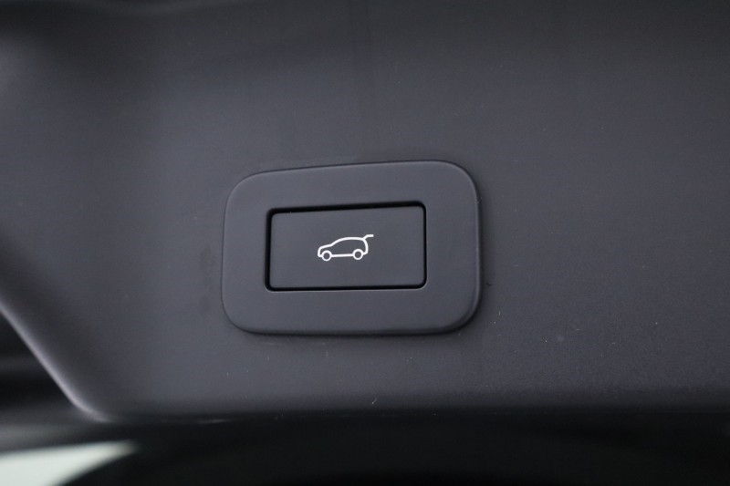 2022 (72) LAND ROVER RANGE ROVER EVOQUE 1.5 P300e Evoque Edition 5dr Auto 5899263