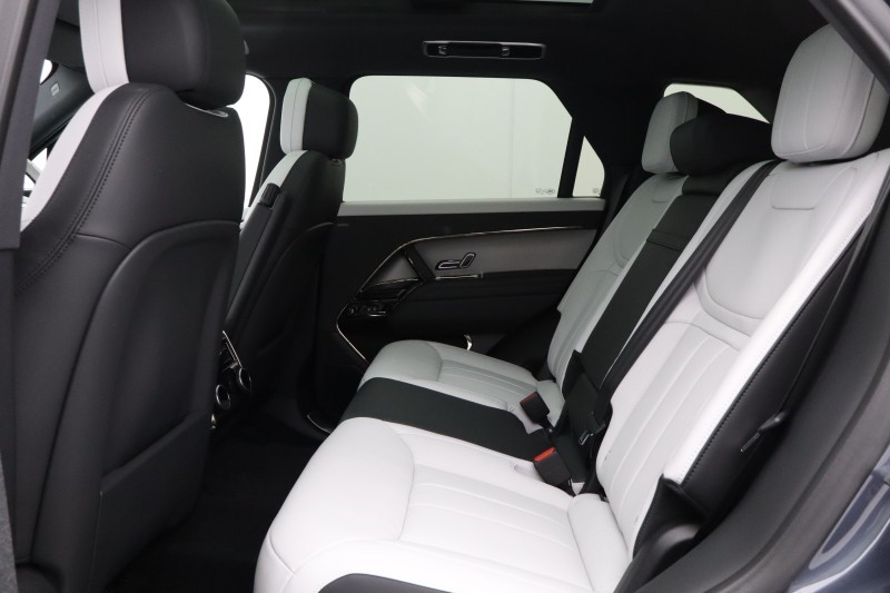 2025 (74) LAND ROVER RANGE ROVER SPORT 3.0 D300 Dynamic SE 5dr Auto 5869107