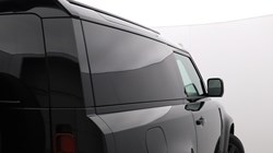 2025 (25) LAND ROVER COMMERCIAL DEFENDER 3.0 D250 Hard Top X-Dynamic SE Auto 5864278