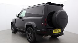 2025 (25) LAND ROVER COMMERCIAL DEFENDER 3.0 D250 Hard Top X-Dynamic SE Auto 5864229