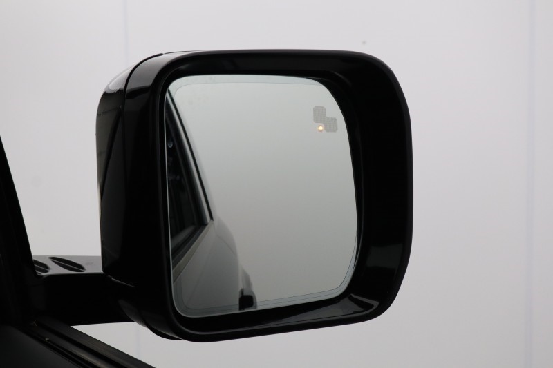 2025 (25) LAND ROVER COMMERCIAL DEFENDER 3.0 D250 Hard Top X-Dynamic SE Auto 5864253
