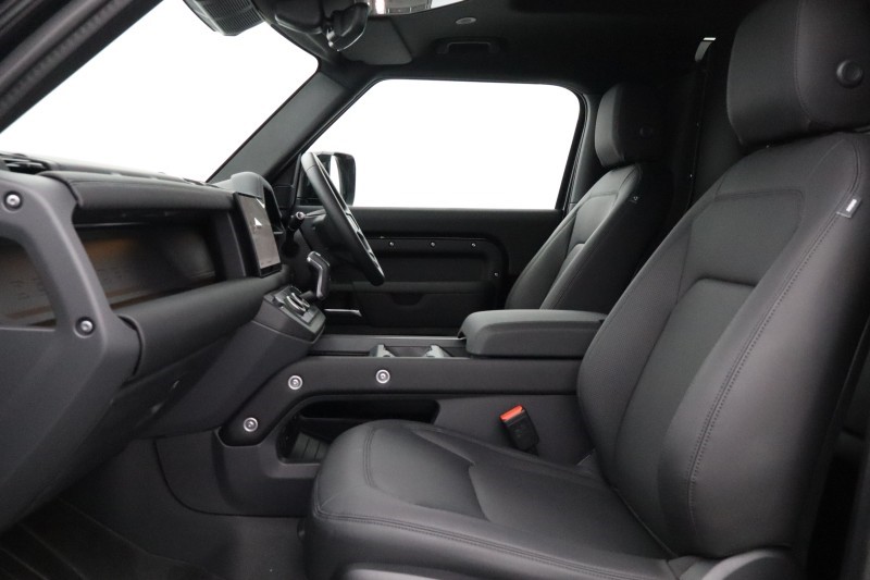 2025 (25) LAND ROVER COMMERCIAL DEFENDER 3.0 D250 Hard Top X-Dynamic SE Auto 5864235
