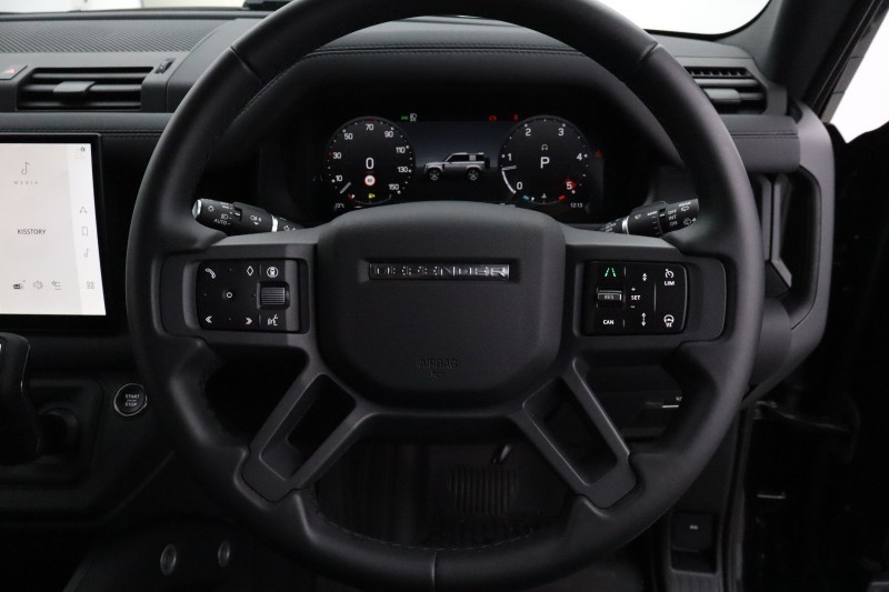 2025 (25) LAND ROVER COMMERCIAL DEFENDER 3.0 D250 Hard Top X-Dynamic SE Auto 5864249