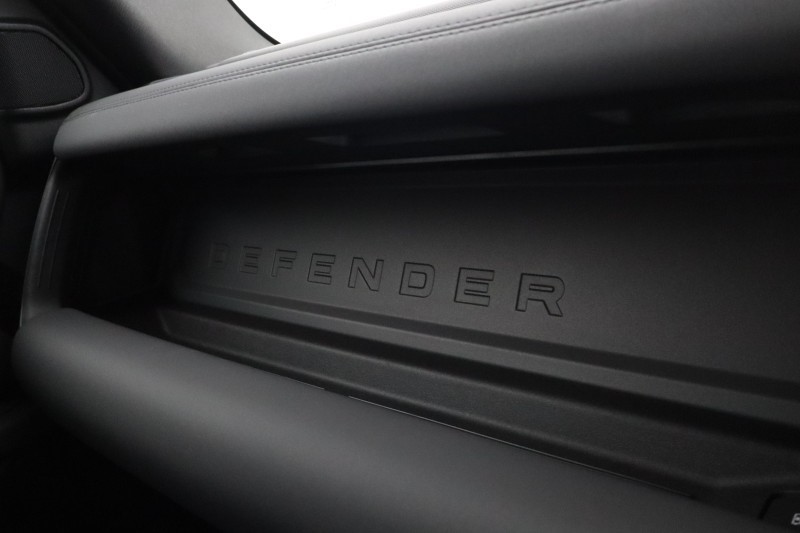 2025 (25) LAND ROVER COMMERCIAL DEFENDER 3.0 D250 Hard Top X-Dynamic SE Auto 5864270