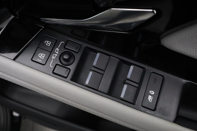 2023 (23) LAND ROVER RANGE ROVER EVOQUE 1.5 P300e R-Dynamic S 5dr Auto 5894654