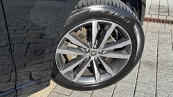 2025 (74) JAGUAR F-PACE 2.0 D200 R-Dynamic SE Black 90th Anniv 5dr Auto 5917995