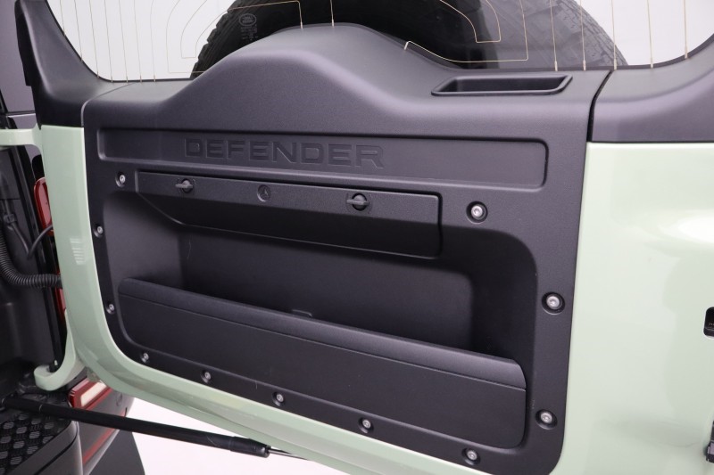 2023 (73) LAND ROVER DEFENDER 3.0 D300 75th Limited Edition 90 3dr Auto 5886184