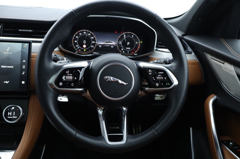 2024 (24) JAGUAR F-PACE 2.0 D200 R-Dynamic SE Black 5dr Auto AWD 5921623