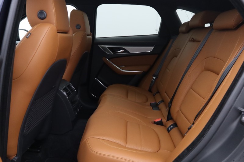 2024 (24) JAGUAR F-PACE 2.0 D200 R-Dynamic SE Black 5dr Auto AWD 5921592