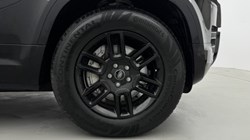 2023 (23) LAND ROVER DEFENDER 3.0 D300 X-Dynamic S 110 5dr Auto 5974646